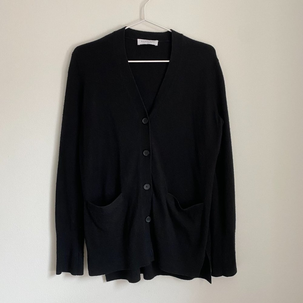 Everlane Cashmere Button Cardigan with Pockets - Picture 5 of 7